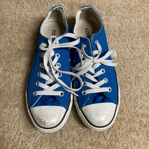 Unisex royal blue Converse low sneakers